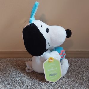 Plush Snoopy Easter Edition